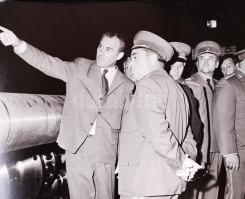 1970-1980 14 db 26x21 cm-es katonai fotó Czinege Ljaos honvédelmi miniszter delegációja