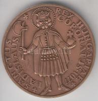 Lisztes István (1942-) 1977. "Magyar Éremgyűjtők / László király emlékének" Br emlékérem (42,5mm) T:1