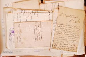 Vegyes, több száz darabos papírrégiség tétel: okmány aprónyomtatvány, plakát, reklám, levelezés, csekk, imajegy, stb