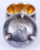 cca 1900 Ezüstözött fűszertartó pár visszafogott díszítéssel, belsejében aranyozással / 
A pair of s...