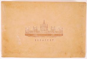 cca 1980 A Parlament dombornyomott képével díszített, "Budapest" feliratú, bőrborítású, fa...