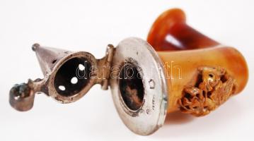 Családi címeres, ezüst szerelékes mini tajtékpipa, karimáján kis lepattanással 6 cm