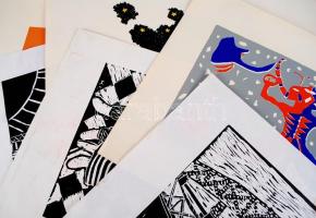 1980-1990 11db gyermekalkotás, sokszorosító technikákkal készült fekete-fehér és színes munkák