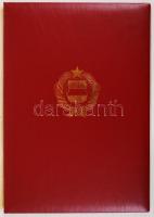 Műbőr oklevéltartó Kádár címerrel papír tokban, új állapotban (23x33cm)