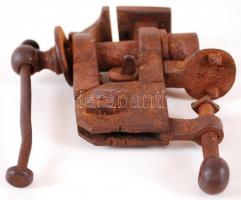 Régi vas műszerészsatu / 
Iron vise, 20x13cm