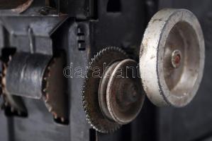 cca 1920 Filmvetítő gép / 
Film projector, 24x16,5x10cm