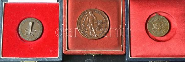1996.09.19-21. "A 30 éves Magyar Traumatológus Társaság Jubileumi Vándorgyűlése - Szeged" Br emlékérem (42mm) dísztokban T:1- + ~1940 "Ép testben ép lélek" Br díjérem (29mm) dísztokban T:2 +  1933. "Guiochi Universitari Internationali, CIE - Torino" Br díjérem (32mm) dísztokban T:2
