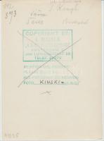 1935 Kinszki Imre (1901-1945): Kisgyerek napozóban. Hátoldalon jelzett, 13x18cm