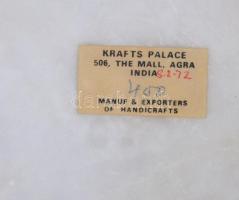 Indiai, kézzel faragott és csiszolt zsirkőtányér féldrágakő berakással d: 14 cm