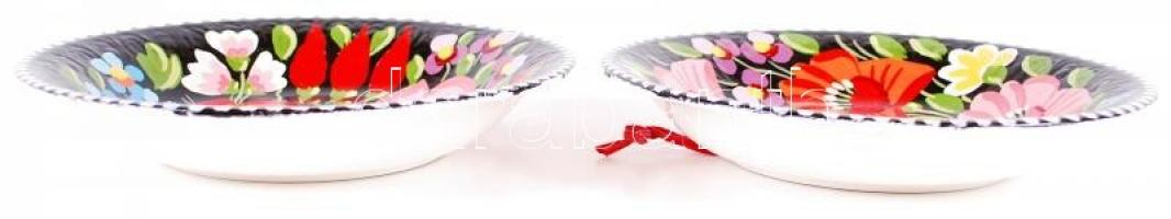 2 db Gránit márkajelzésű, kézi festésű, mázas fajansz falitányér d: 22 cm