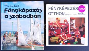 2db fotózással kapcsolatos könyv: Berényi János: Fényképezés otthon. Bp., 1978, Műszaki; Tokaji András: Fényképezés a szabadban. Bp., 1977, Műszaki.