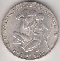 NSZK 1972J 10M Ag "Olimpia-München / Atléták" T:2
GFR 1972J 10 Mark Ag "Olympic Games...