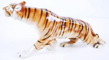 Jelzett porcelán tigris, kézzel festett, hibátlan, h:37 cm, m:17 cm / Porcelain tiger, flawless