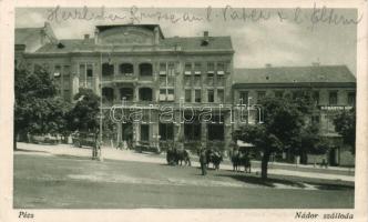 Pécs, Nádor Szálloda, automobil, lovaskocsi