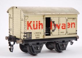 Cca 1930 Marklin mozdony és vagonok, felhúzókulcs hiányzik, két vagon hiányos, jelzettek, jó állapot...