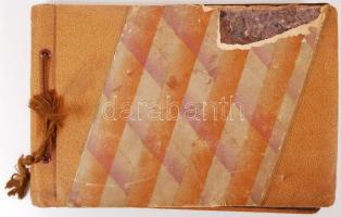 1937 Házilag készített gyermekfotóalbum rengeteg festett képecskével és versikével díszítve, 35db fo...