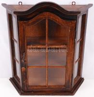 Falra akasztható vitrin, szép állapotban, m:56 cm, h:53 cm, sz:17 cm