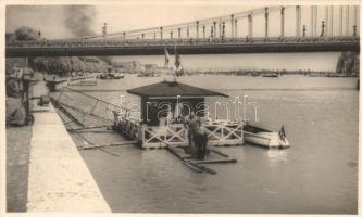 Budapest Lánchíd rakparttal, photo