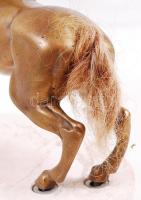 Ágaskodó ló. Bronzírózott spiáter, mészkő talapzaton, m:21 cm, h:20 cm