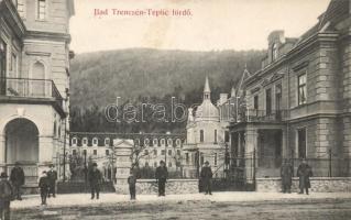 Trencsénteplic villas