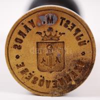 cca 1900 "Újpest M. Város Számvevősége" feliratú, fanyelű, bronz pecsétnyomó Újpest címeré...