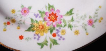 4db, matricás, jelzett kínai kistányér / 
Chinese coffee saucers