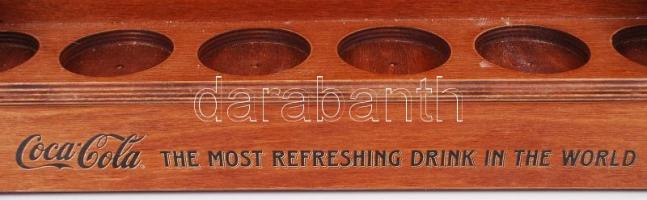 Bolhatétel: Coca-Cola reklámos pohártartó faliszekrény, valamint 3db tapétaragasztó és egy kefe / 
F...