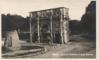 18 db régi, használatlan, főleg római városképes lap tokkal / 18 unused, mainly Roman postcards with...