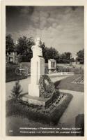 Shumen / Kolarovgrad, the monument of L. Kochut (EK)