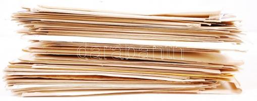 405db-os sajtófotó tétel megszűnt magyar lapok archívumából, rengeteg témával, témánként külön borít...