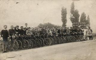 Magyar "Vasas-diadal", 50 km-es országúti kerékpárbajnokság 1928-ban, photo / Hungarian &q...