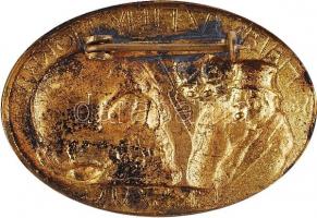 1919. "Halál az elnyomókra / E.L.SZ.V.G" propaganda jelvény, baloldalon hármas alakzatban ...