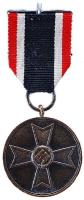 Német 3. Birodalom 1939. "Háborús Érdemérem" Br kitüntetés mellszalagon T:2,2- German Third Reich 1939. "War Merit Medal" Br decoration on ribbon C:aXF