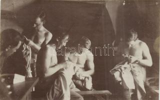 Soldiers looking for parasites, photo (pinhole)