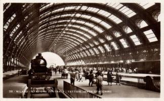 Milano railway station, locomotive