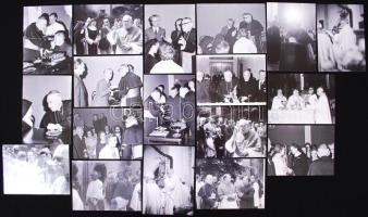 1972, 18 db Mindszenty József brüsszeli látogatásáról készült fotó, 9×13 cm