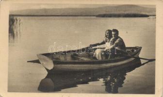 30 db modern lap, főként szerelmes párokról vegyes minőségben / 30 pieces of modern postcards, mostly couples