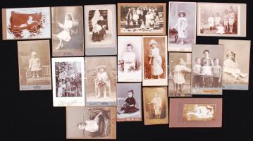 cca 1880-1910 18 db gyermek keményhátú fotó klf műtermekből / Children 18 vintage photos