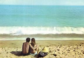 110 db modern, külföldi városképes lap, benne egy Chicago leporello / 110 modern foreign postcards, ...