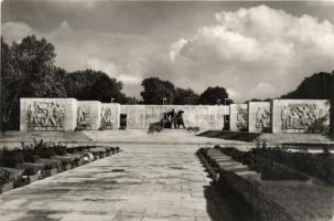 11 db modern lap emlékművekről / 11 pieces of modern cards, monuments