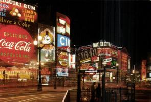 71 db modern, külföldi városképes lap, benne két képeslapsorozat a Peterhof palotáról és Ungvárról / 71 modern, foreign postcards, between them two series about Peterhof Palace and Uzhhorod