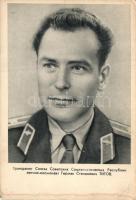 7 db modern képeslap orosz katonákról, és egy képeslapsorozat jégkorong játékosokról, dedikált lapok...