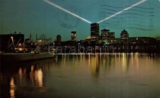 30 db modern képeslap, amerikai városképek éjjel, '50-'70-es évek / 30 modern postcards, American cityscapes at night, 1950-1970