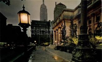 30 db modern képeslap, amerikai városképek éjjel, '50-'70-es évek / 30 modern postcards, A...