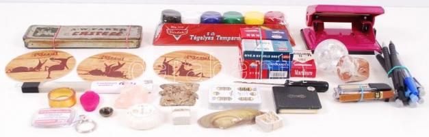 Nagy bolha tétel: 6 db Rotring ceruza, betéttel, tűzőgép, nagyító, kártya, fűrészlapok, stb