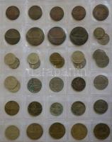 Vegyes hobbigyűjtemény gyűrűs éremtartó albumban 10 berakólapon, összesen ~250db érme, közte néhány ...