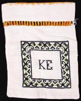 1982 Naptáras, festett, vászon konyharuha, 52x41cm + "1934/KE" feliratú, házi készítésű, h...