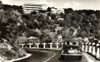 46 db modern, fekete-fehér magyar képeslap üdülőkről, pihenőhelyekről / 46 modern, black and white H...