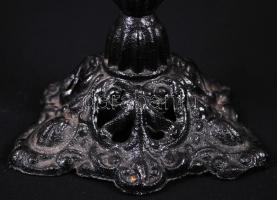 Öntöttvas talpú, üveg petróleumlámpa burával / 
Glass oil lamp on cast iron stand with shade, 45cm