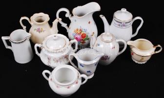 Hatalmas porcelán tétel: Kiöntők, cukortartók, többnek nincs fedője, jelzettek, hibátlanok összesen ...